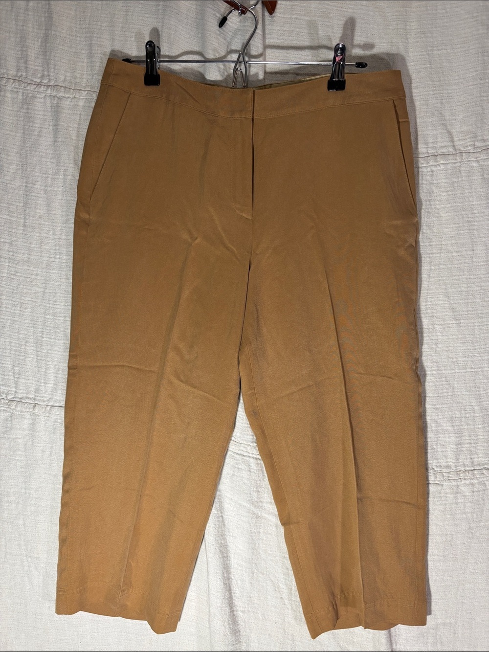 Tommy Bahama 100% Silk Cropped Pants Camel Brown Capri Trousers Tan Size 10 EUC